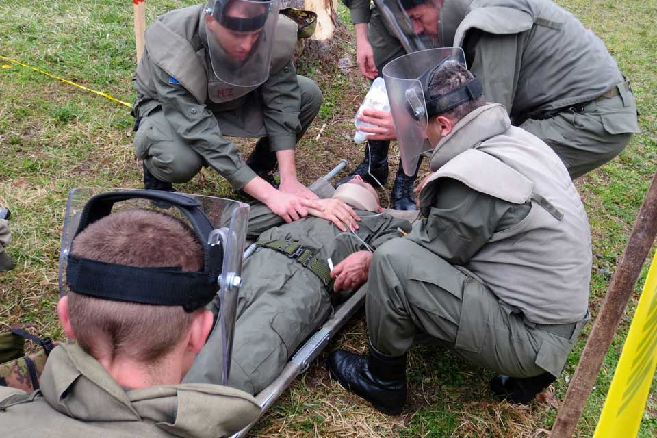  Soldier of the 2nd EOD Coy at work