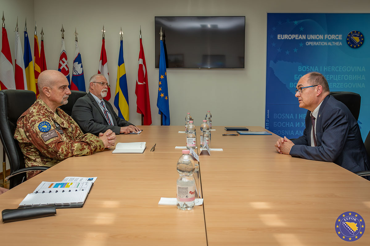 Maintaining Peace and Stability: COM EUFOR and High Representative Reaffirm Shared Commitment
