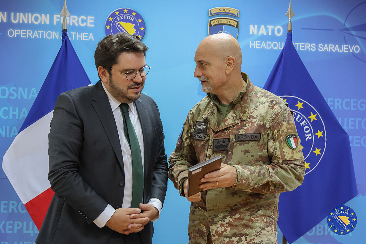 COM EUFOR meets French Ambassador