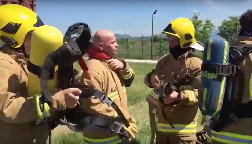 The EUFOR Chief of Staff at Fire Department Training Session